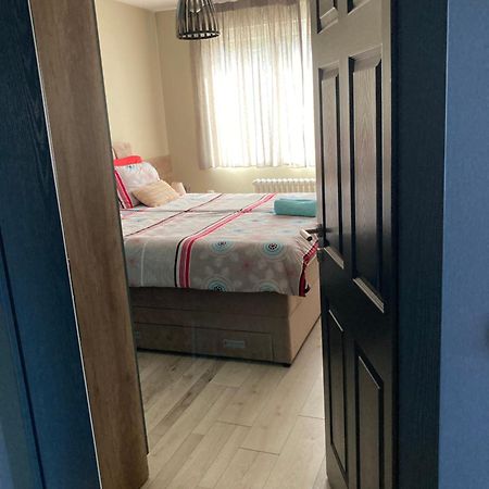 Mihajlovik Lux Apartment In Heart Of Скопье Экстерьер фото
