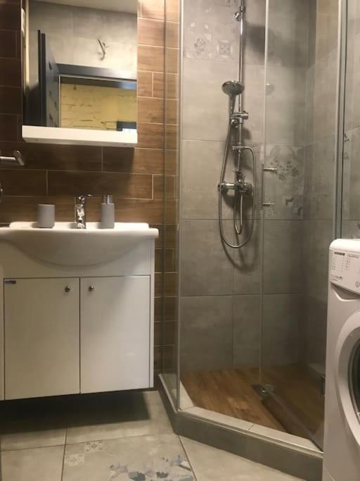 Mihajlovik Lux Apartment In Heart Of Скопье Экстерьер фото